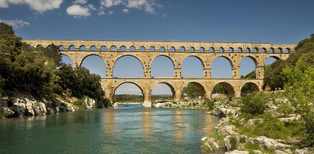 Kyriad Nimes Centre Exterior foto